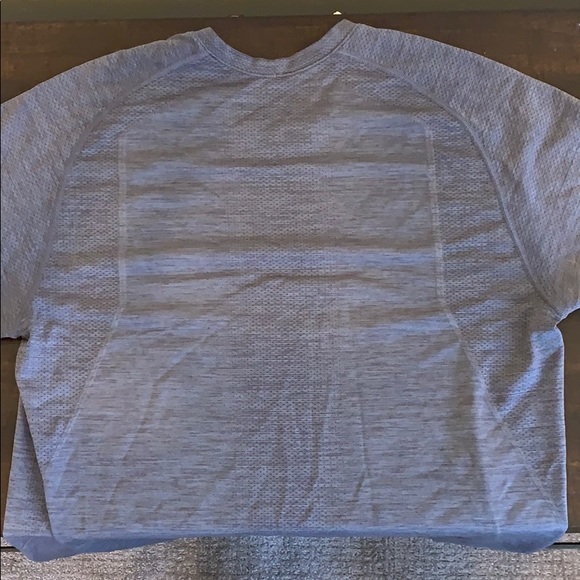 Lululemon Metal Vent SS Purple (M) - Picture 2 of 2